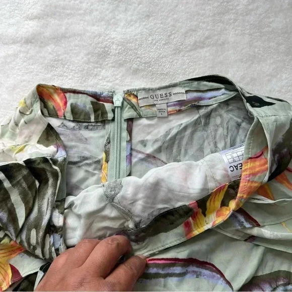 GUESS Juni Printed Tie-Front Shorts L - Picture 4 of 12